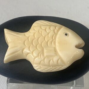 Natural Bovine Bone Carved Fish Bead Drilled Swimming Tropical Fish Polished 1.5